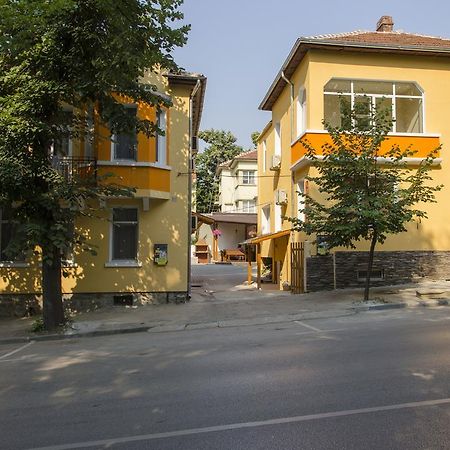 Guest House Anelim Veliko Tŭrnovo Exterior foto