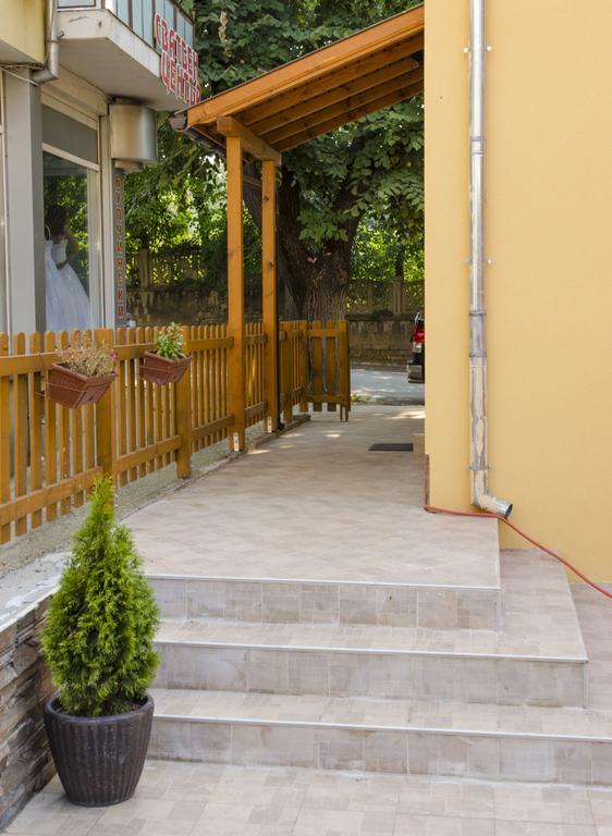 Guest House Anelim Veliko Tŭrnovo Exterior foto