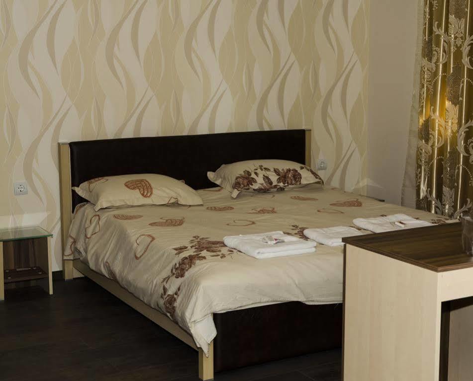 Guest House Anelim Veliko Tŭrnovo Exterior foto